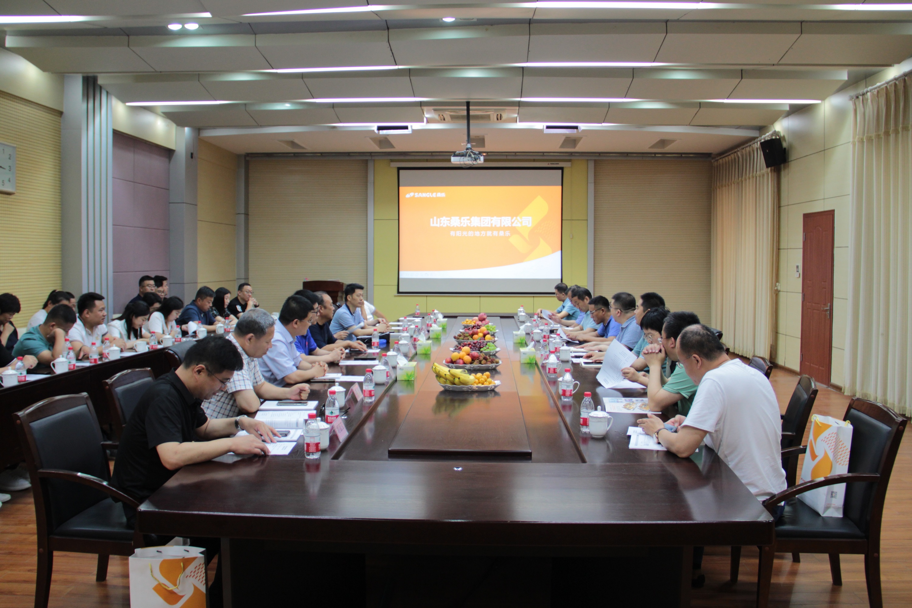 如皋市人民政府副市長、公安局長陳剛考察調(diào)研高鐵南站保安服務(wù)保障情況